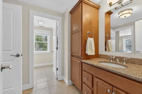 25 Schooner Drive Dover NH 03820