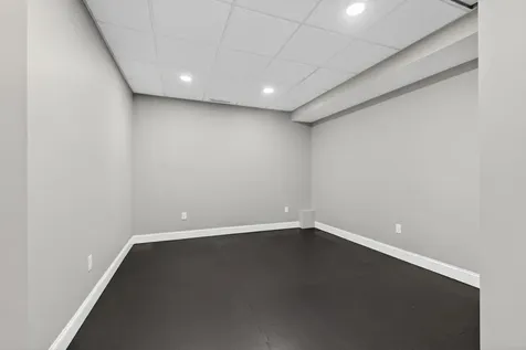 25 Schooner Drive Dover NH 03820