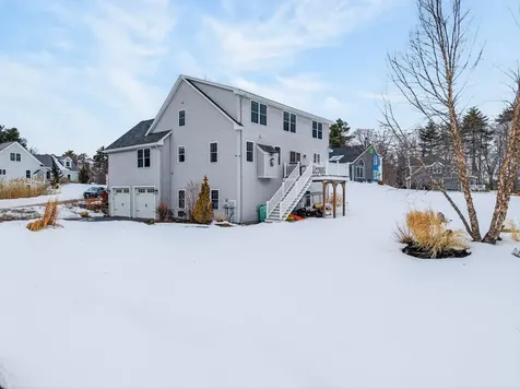 25 Schooner Drive Dover NH 03820