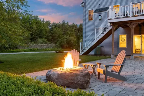 25 Schooner Drive Dover NH 03820