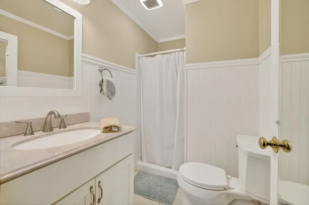 4 Tully Street Windham NH 03087