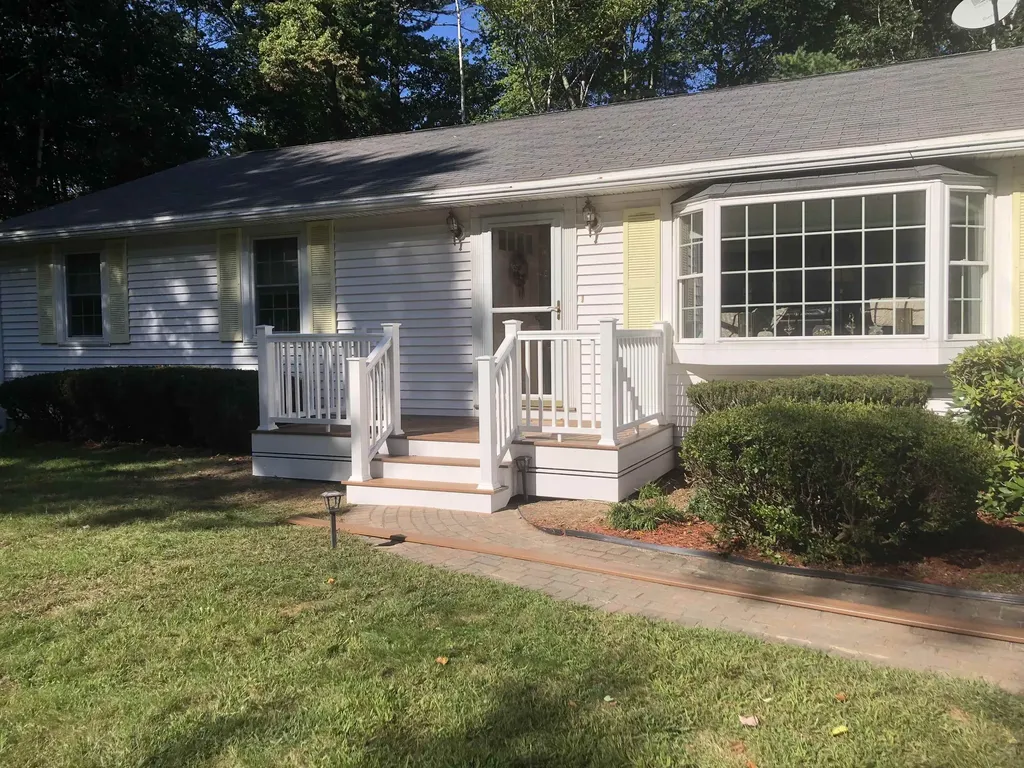 4 Tully Street Windham NH 03087