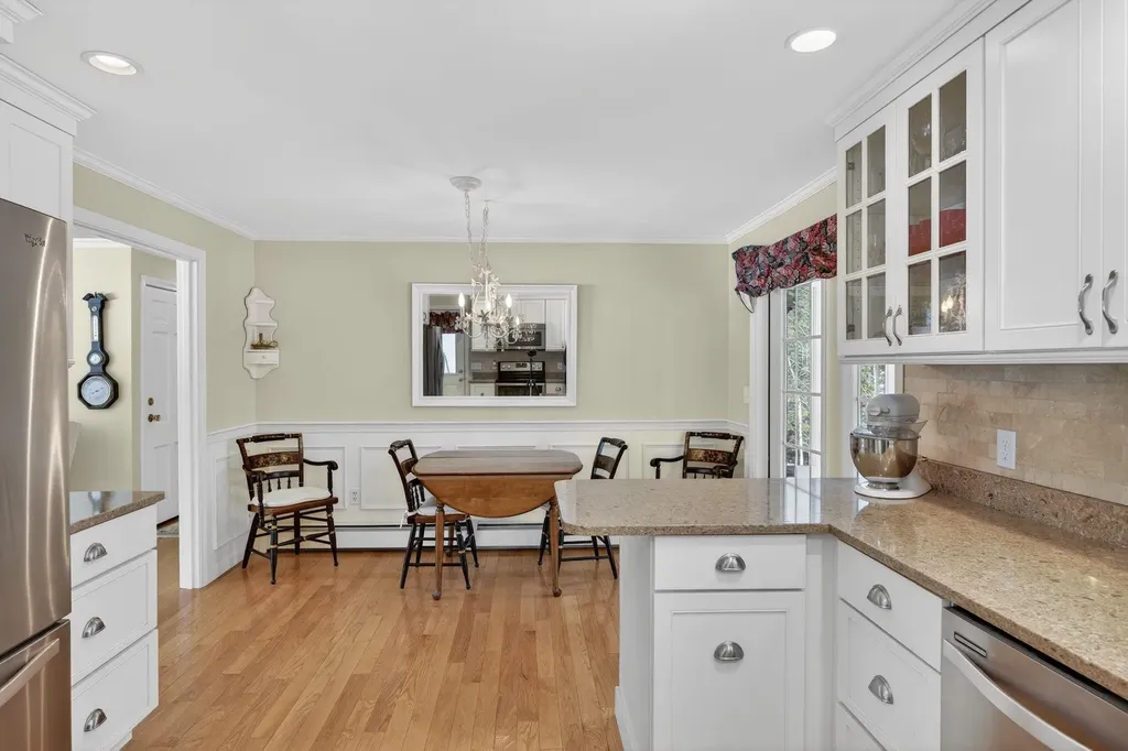 4 Tully Street Windham NH 03087