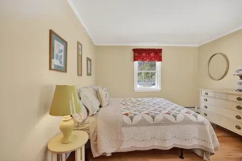 4 Tully Street Windham NH 03087