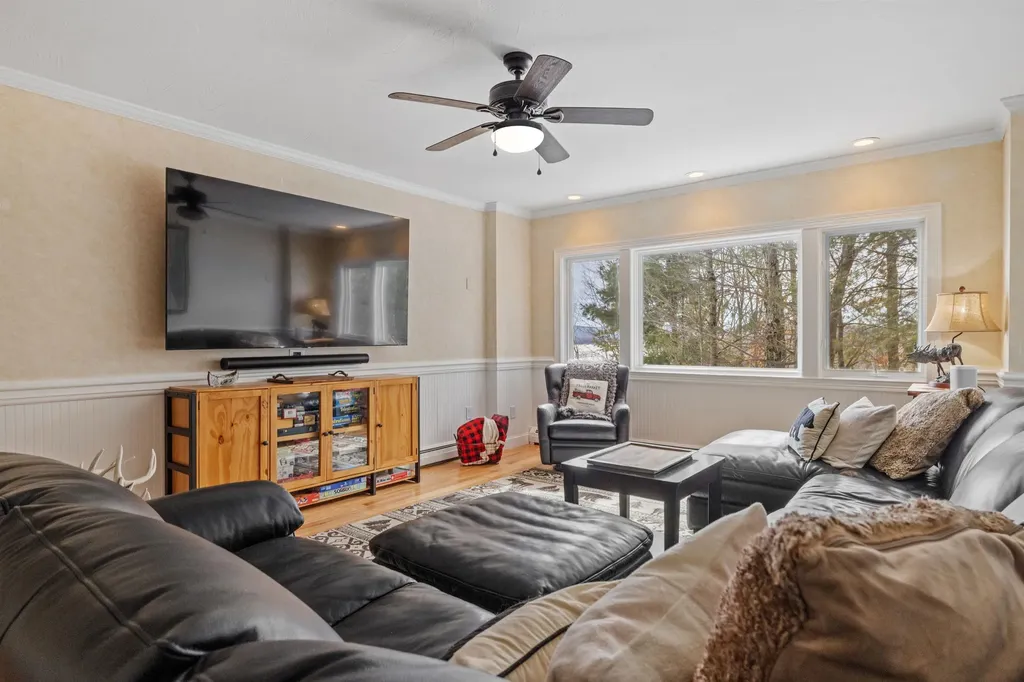 29 South Watch Road Meredith NH 03253