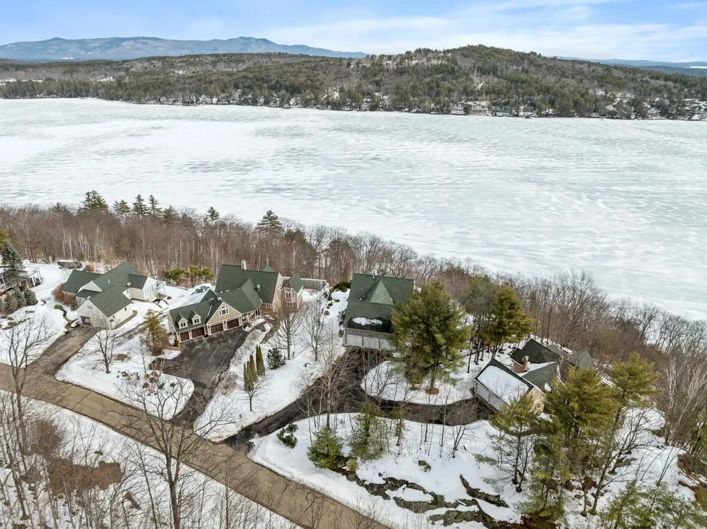 29 South Watch Road Meredith NH 03253
