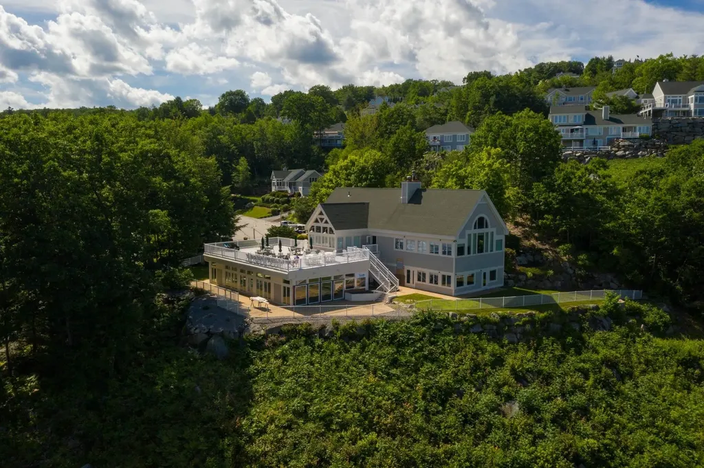 29 South Watch Road Meredith NH 03253