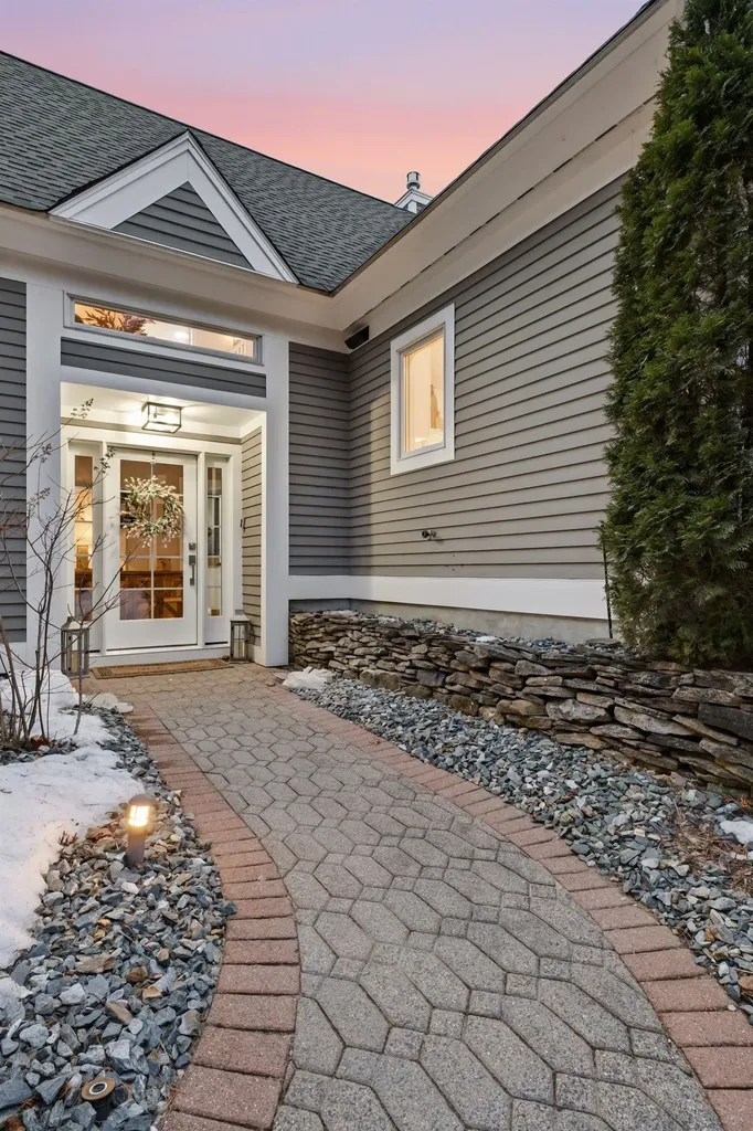 29 South Watch Road Meredith NH 03253