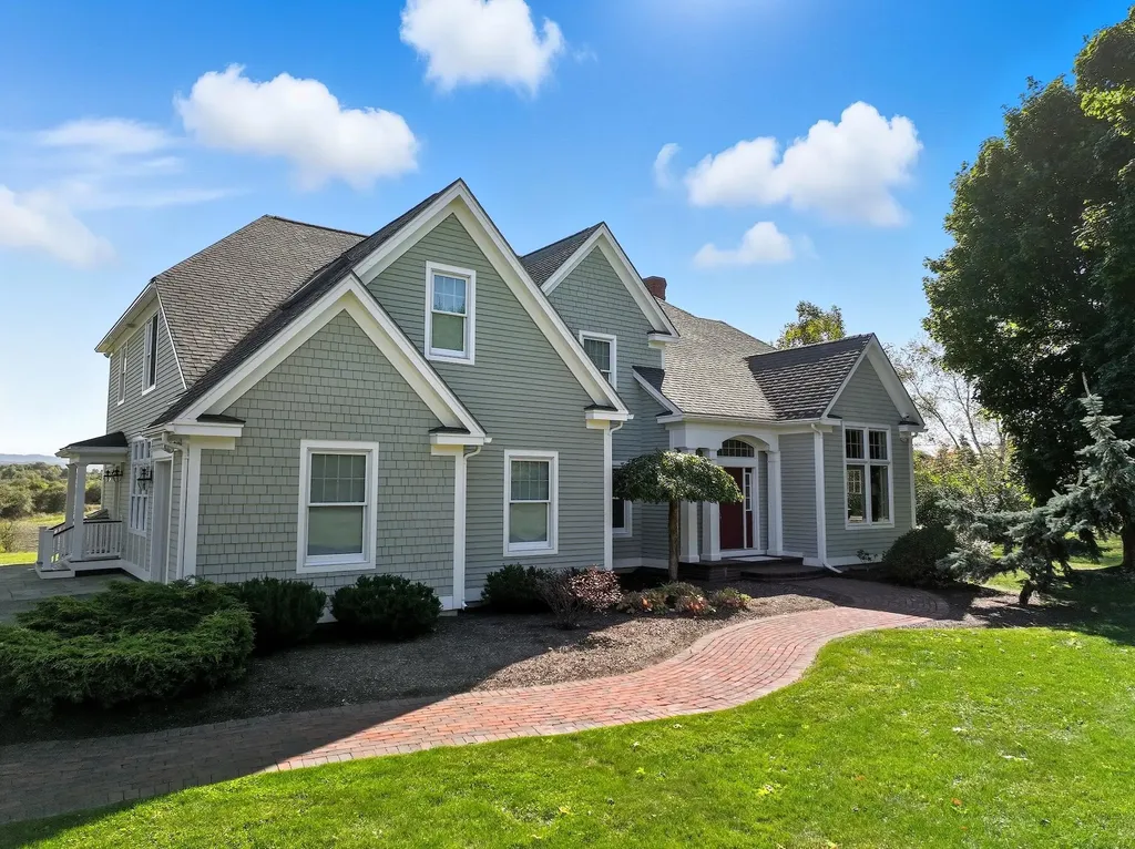 6 Luke Lane Shelburne VT 05482