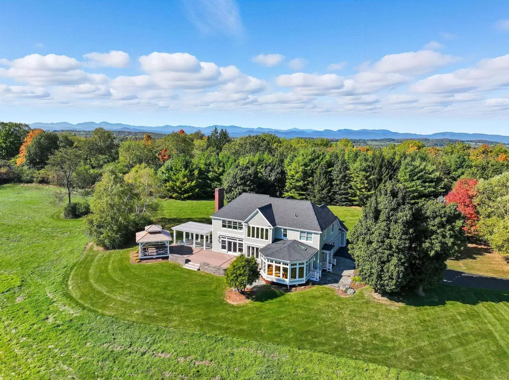 6 Luke Lane Shelburne VT 05482