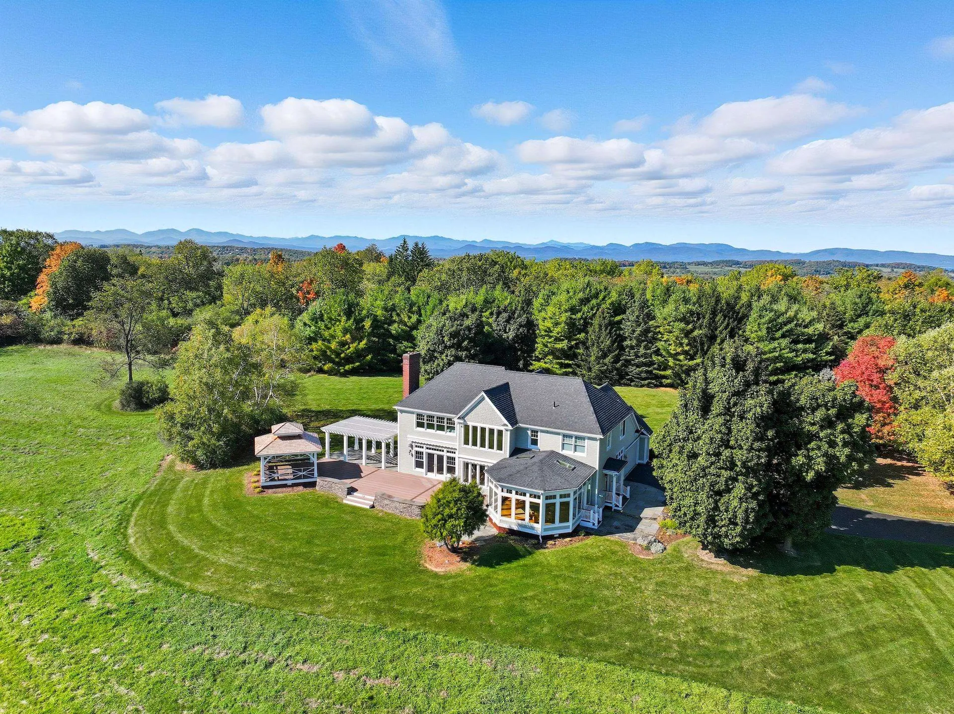 6 Luke Lane Shelburne VT 05482