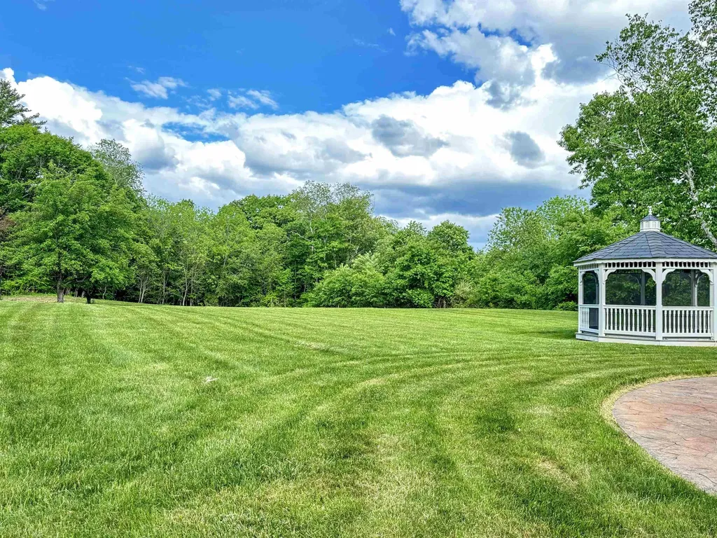 25 Emerson Road Durham NH 03824