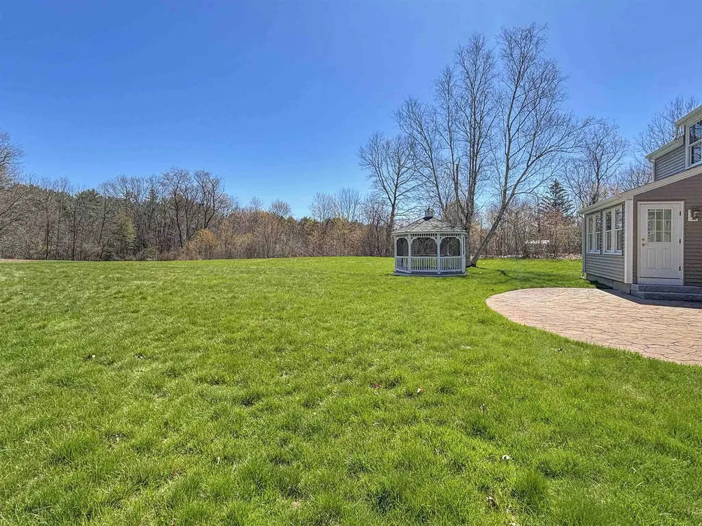 25 Emerson Road Durham NH 03824