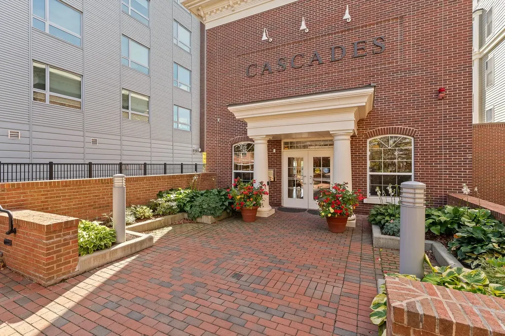 60 Winooski Falls Way Winooski VT 05404