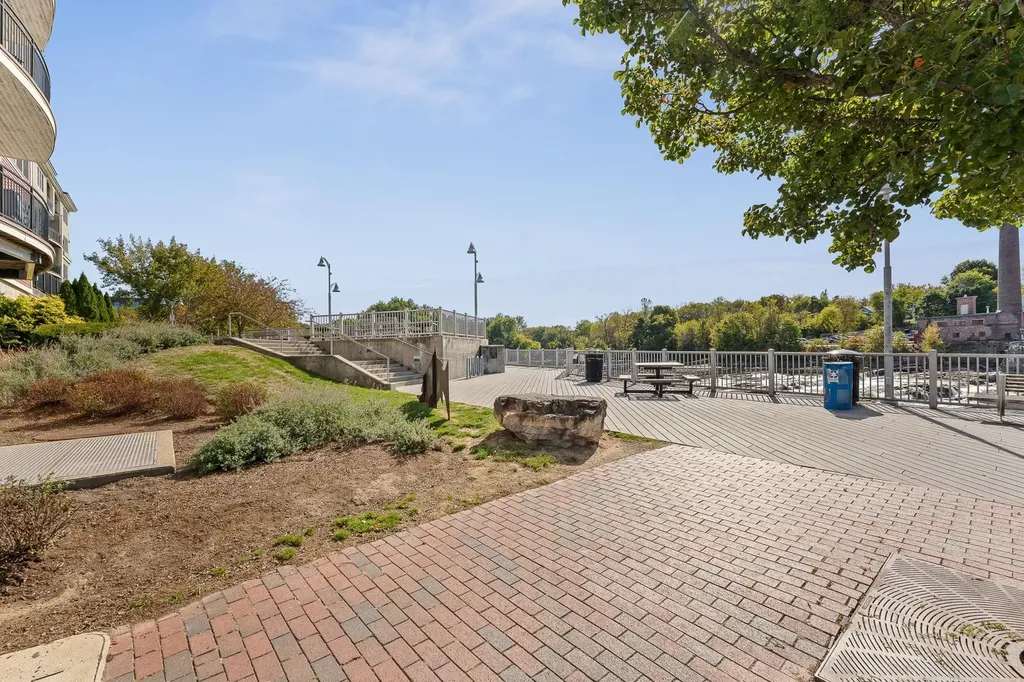 60 Winooski Falls Way Winooski VT 05404