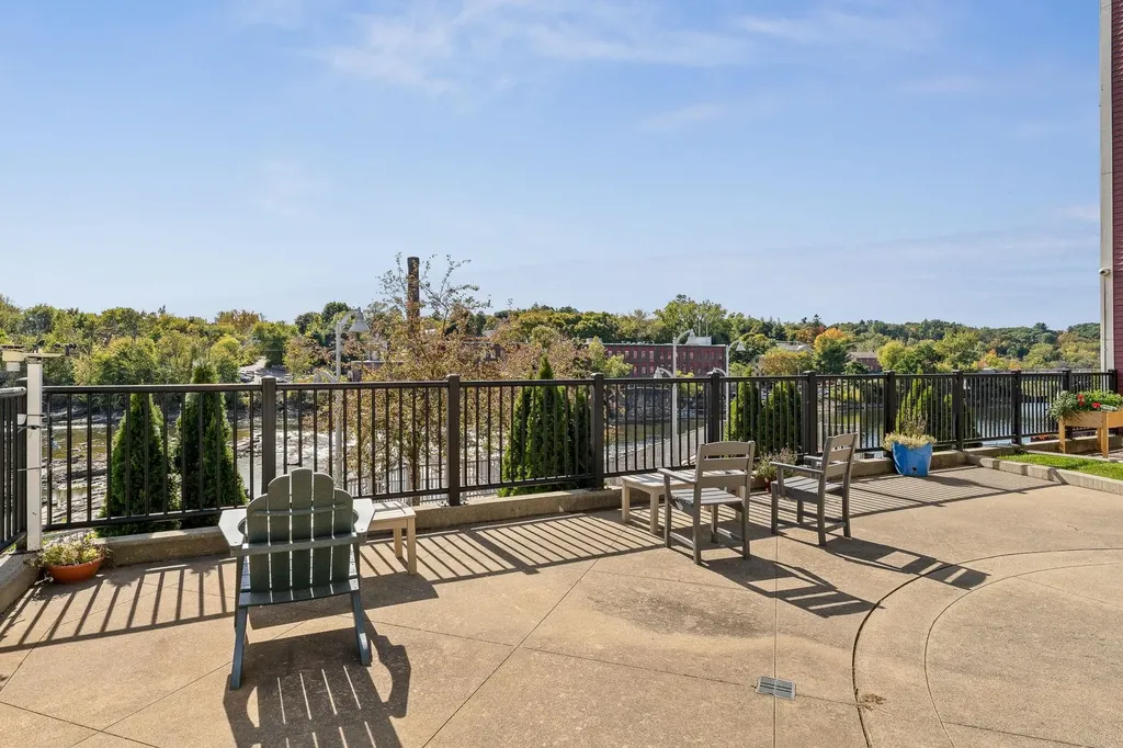 60 Winooski Falls Way Winooski VT 05404