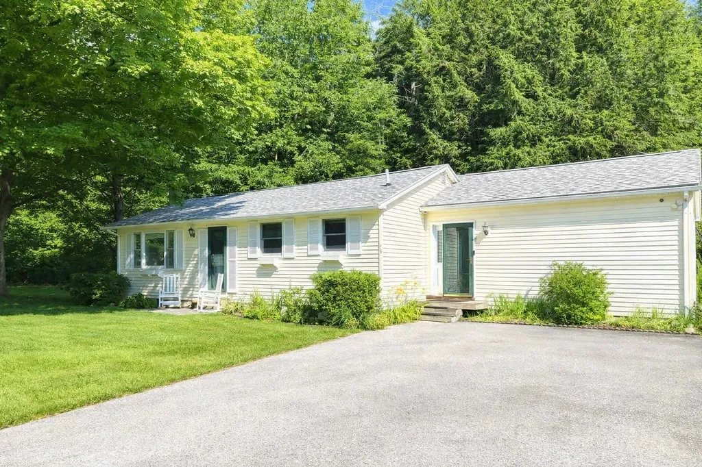 78 Carbonti Circle Arlington VT 05250