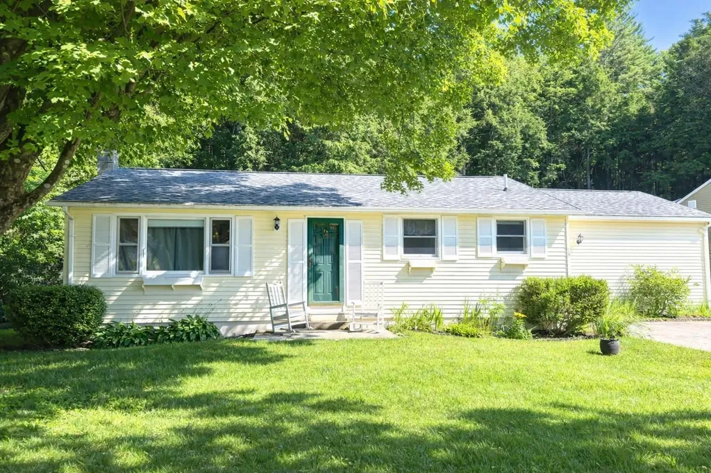 78 Carbonti Circle Arlington VT 05250