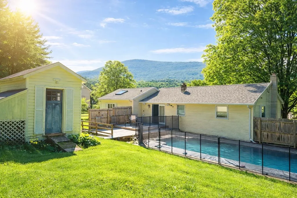 78 Carbonti Circle Arlington VT 05250