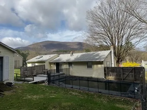 78 Carbonti Circle Arlington VT 05250