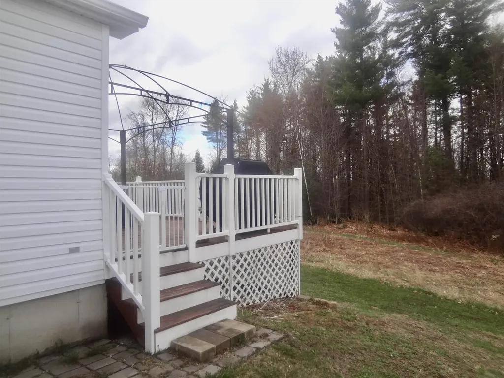 10 Eagle Nest Drive Franklin NH 03235