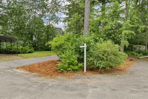 9 Valcat Lane Atkinson NH 03811