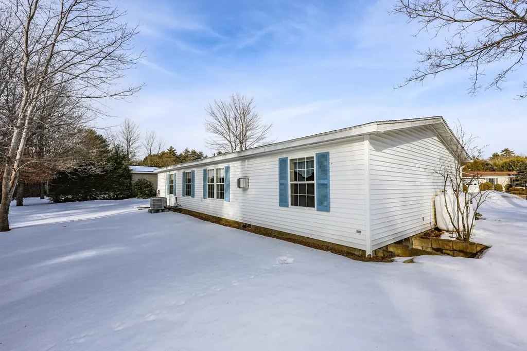 29 Magnolia Lane Belmont NH 03220
