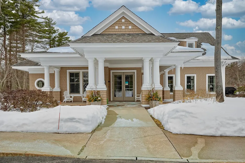 100 Shepards Cove Road Kittery ME 03904