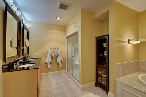 100 Shepards Cove Road Kittery ME 03904