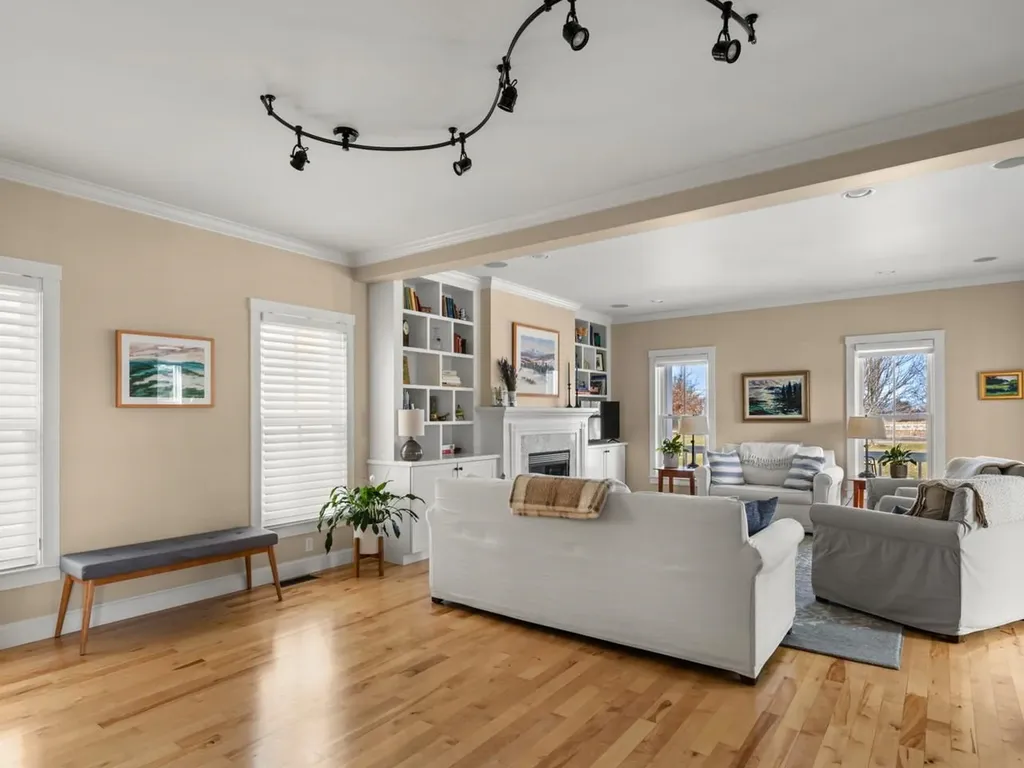 32 Dewey Place South Burlington VT 05403