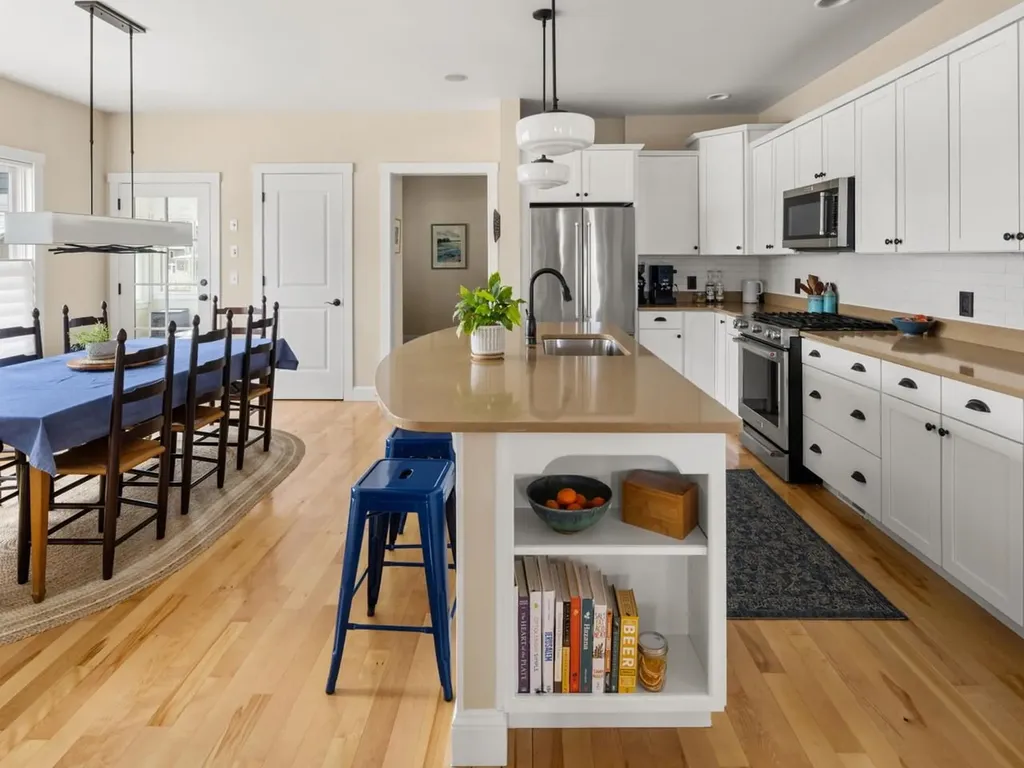 32 Dewey Place South Burlington VT 05403