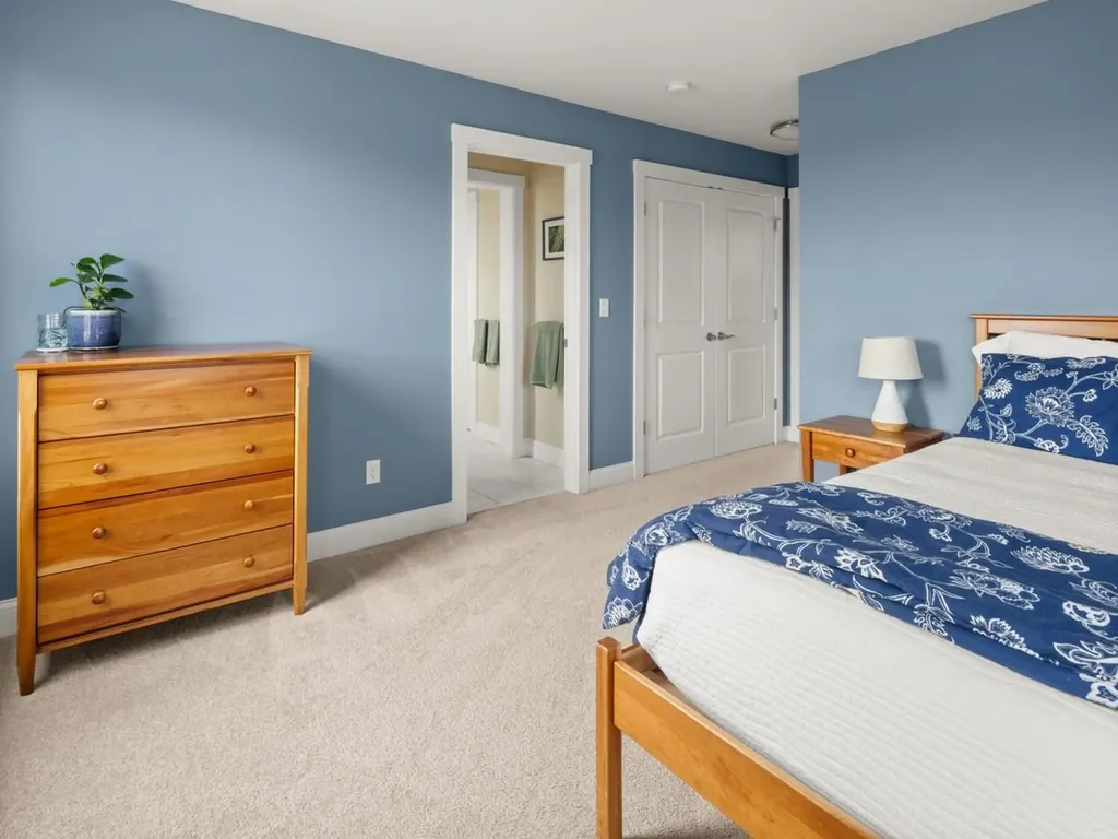 32 Dewey Place South Burlington VT 05403