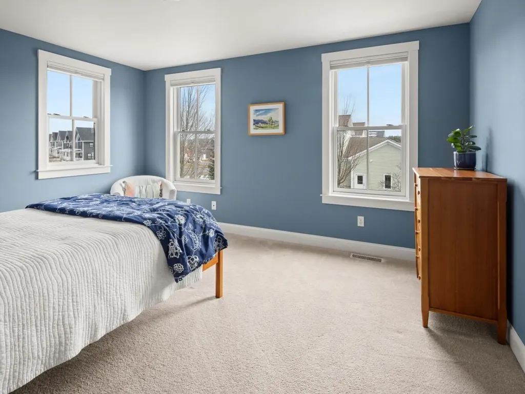 32 Dewey Place South Burlington VT 05403