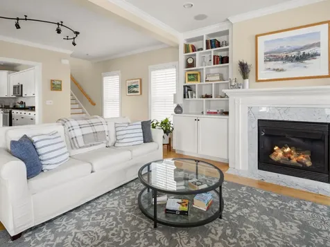 32 Dewey Place South Burlington VT 05403