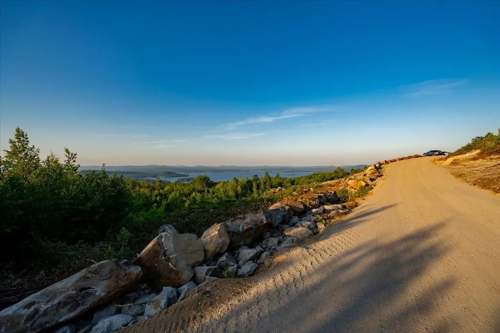 00 Lindsay Road Alton NH 03810