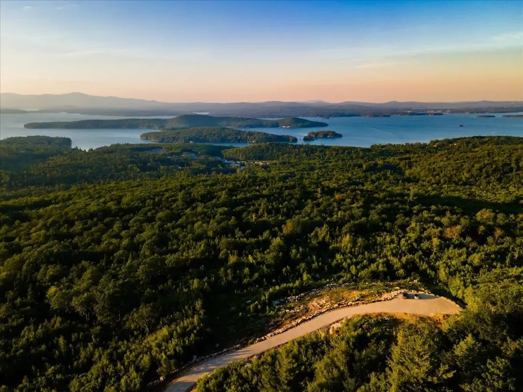 00 Lindsay Road Alton NH 03810