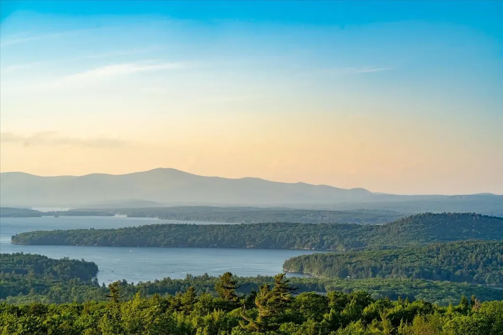 00 Lindsay Road Alton NH 03810