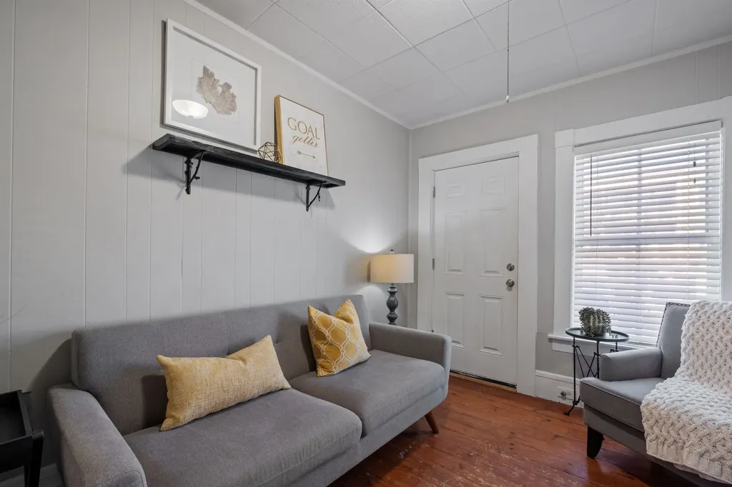 526 Hevey Street Manchester NH 03102