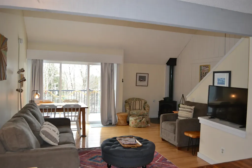 105 Williams Lane Hartford VT 05059