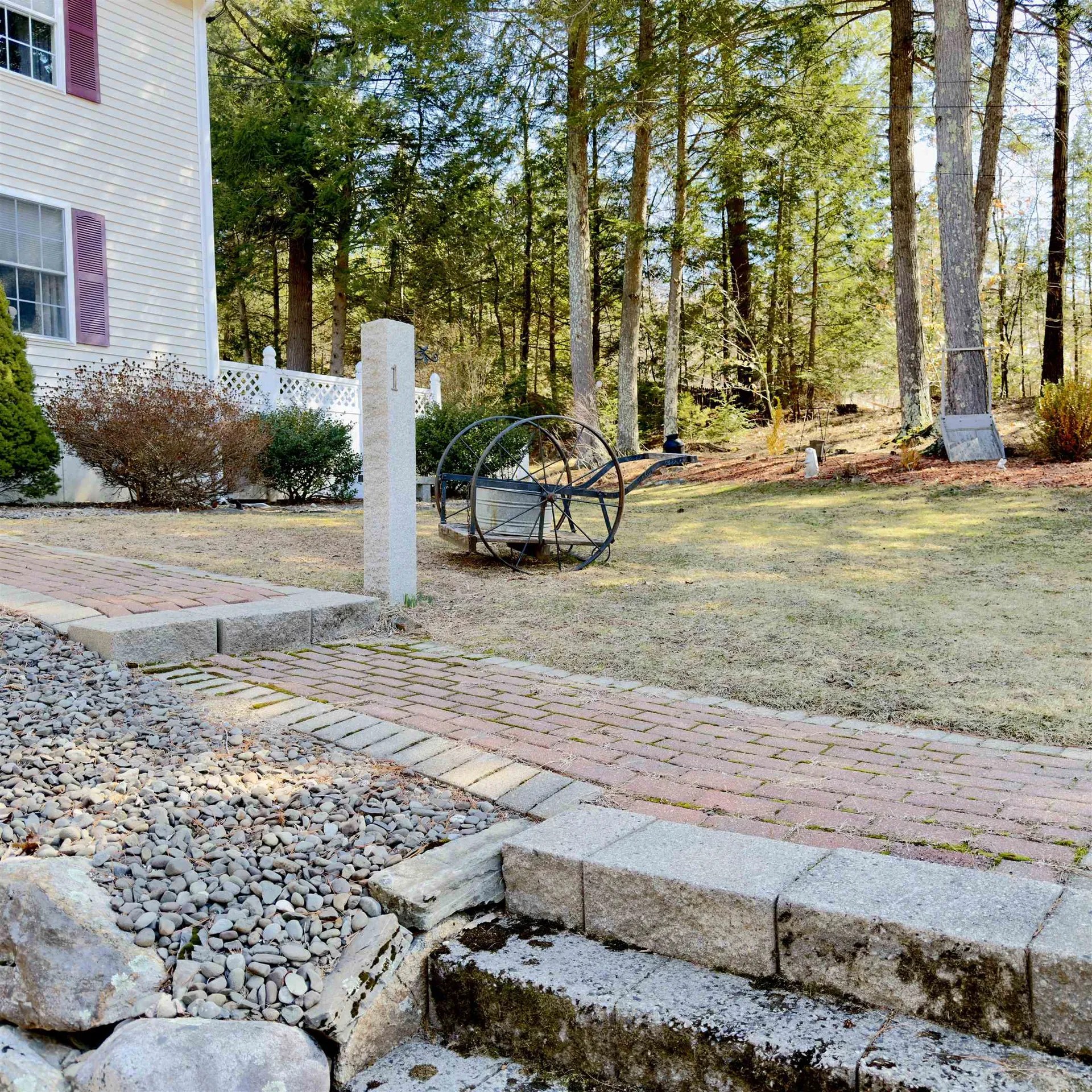 17 Ventura Drive Raymond NH 03077