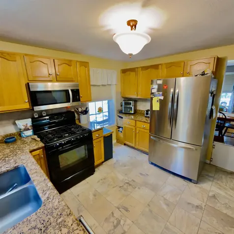 17 Ventura Drive Raymond NH 03077