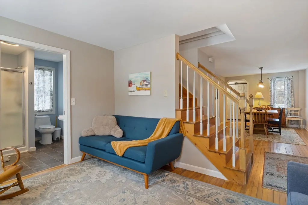 60 Walnut Avenue North Hampton NH 03862