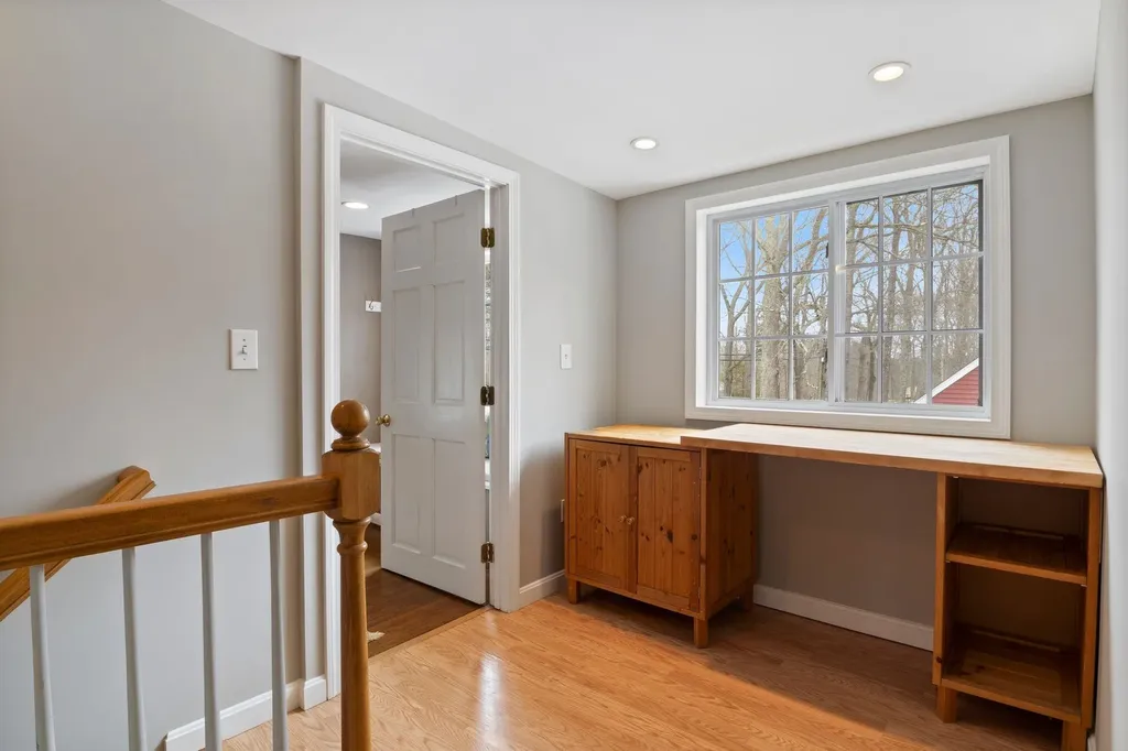 60 Walnut Avenue North Hampton NH 03862