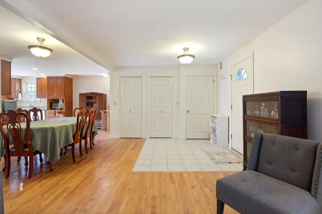 60 Walnut Avenue North Hampton NH 03862