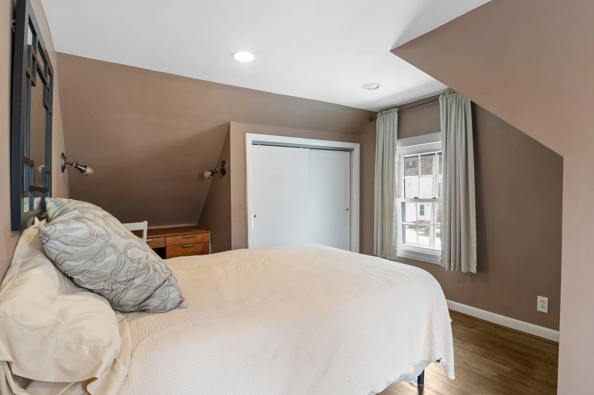 60 Walnut Avenue North Hampton NH 03862