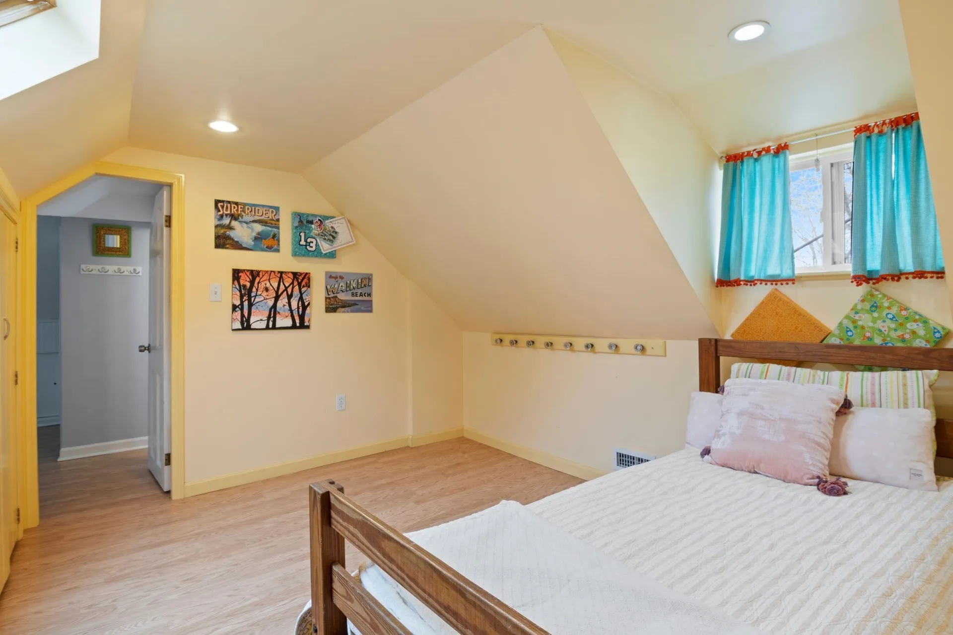 60 Walnut Avenue North Hampton NH 03862
