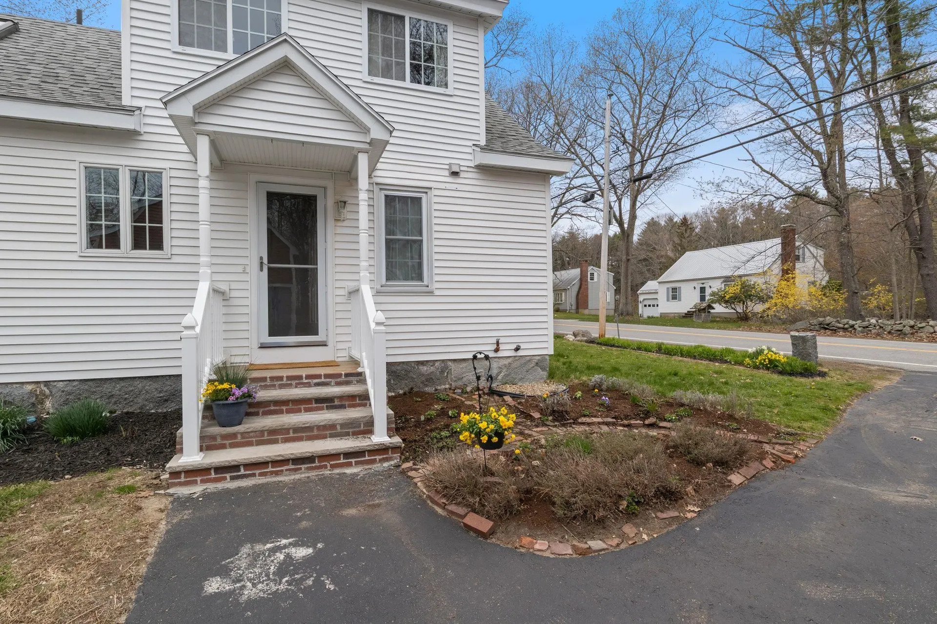 60 Walnut Avenue North Hampton NH 03862