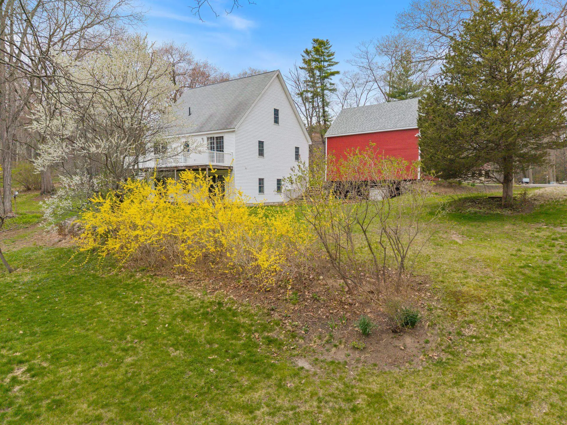 60 Walnut Avenue North Hampton NH 03862