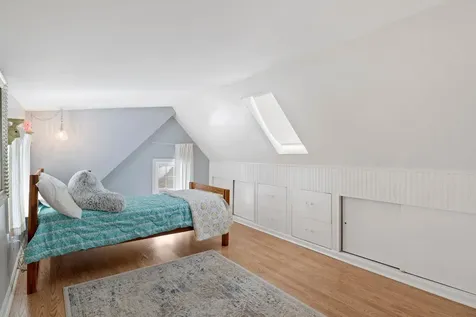 60 Walnut Avenue North Hampton NH 03862
