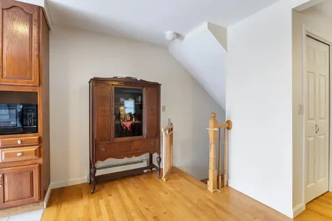 60 Walnut Avenue North Hampton NH 03862